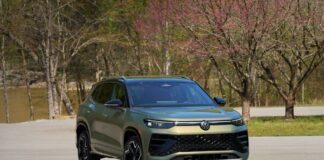 El Volkswagen Tiguan SEL R-Line Turbo del 2026 recibe un importante galardon